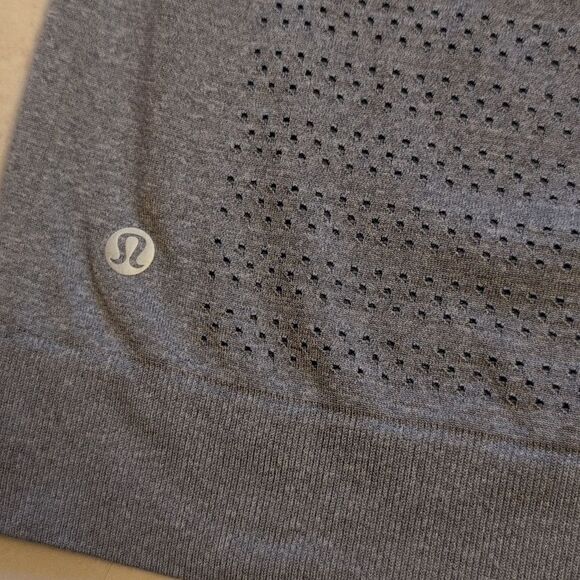 Lululemon Breeze By Long sleeve Perforated Top Slate Grey Size 6 - Picture 4 of 9